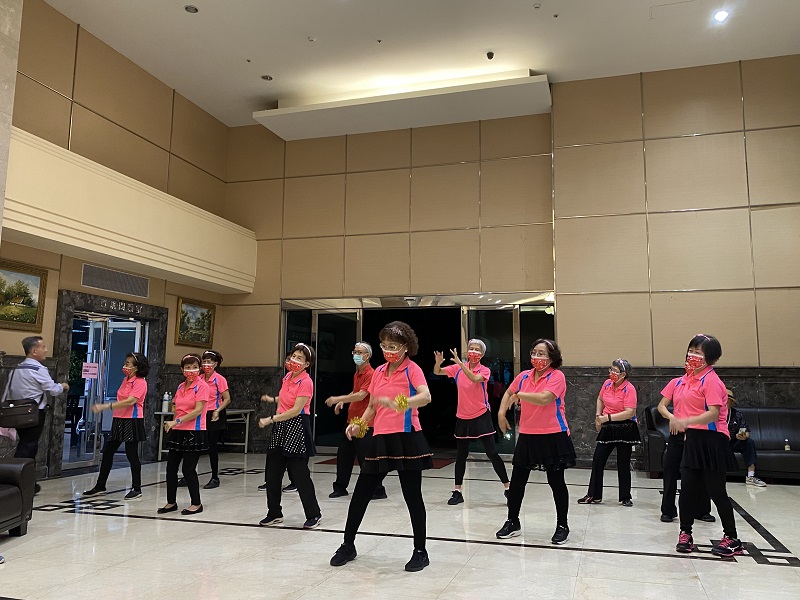 �\�ɭ^��y����