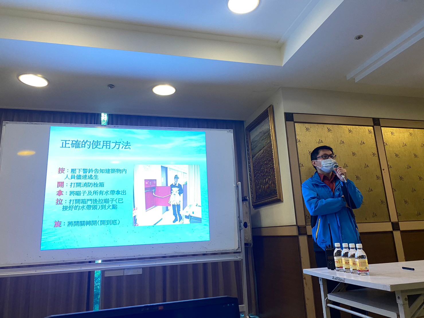 �����H������